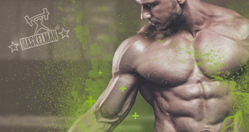 Detailaufnahme eines muskulösen Mannes mit sichtbaren Muskeln und Fitnessmotiv