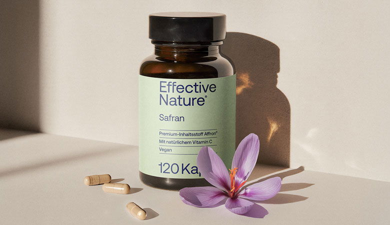 Eine Dose Safranextrakt von Effective Nature auf einem Tisch