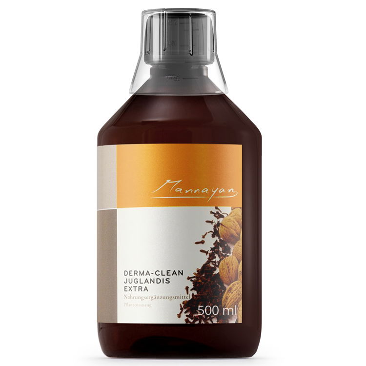 Zwei Flaschen einer mexikanischen Gewürzmischung und einer scharfen Sauce