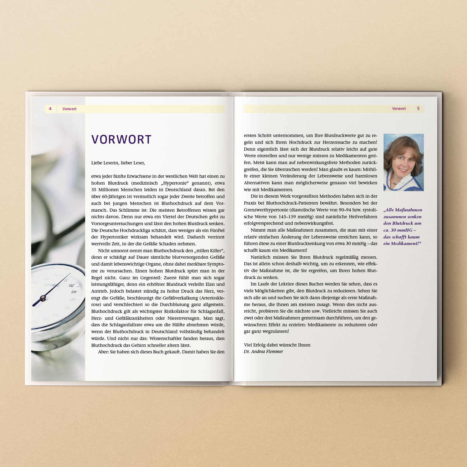 Offenes Buch mit Informationen über Bluthochdruck und Bild von Dr. Andrea Femmer im Vorwort