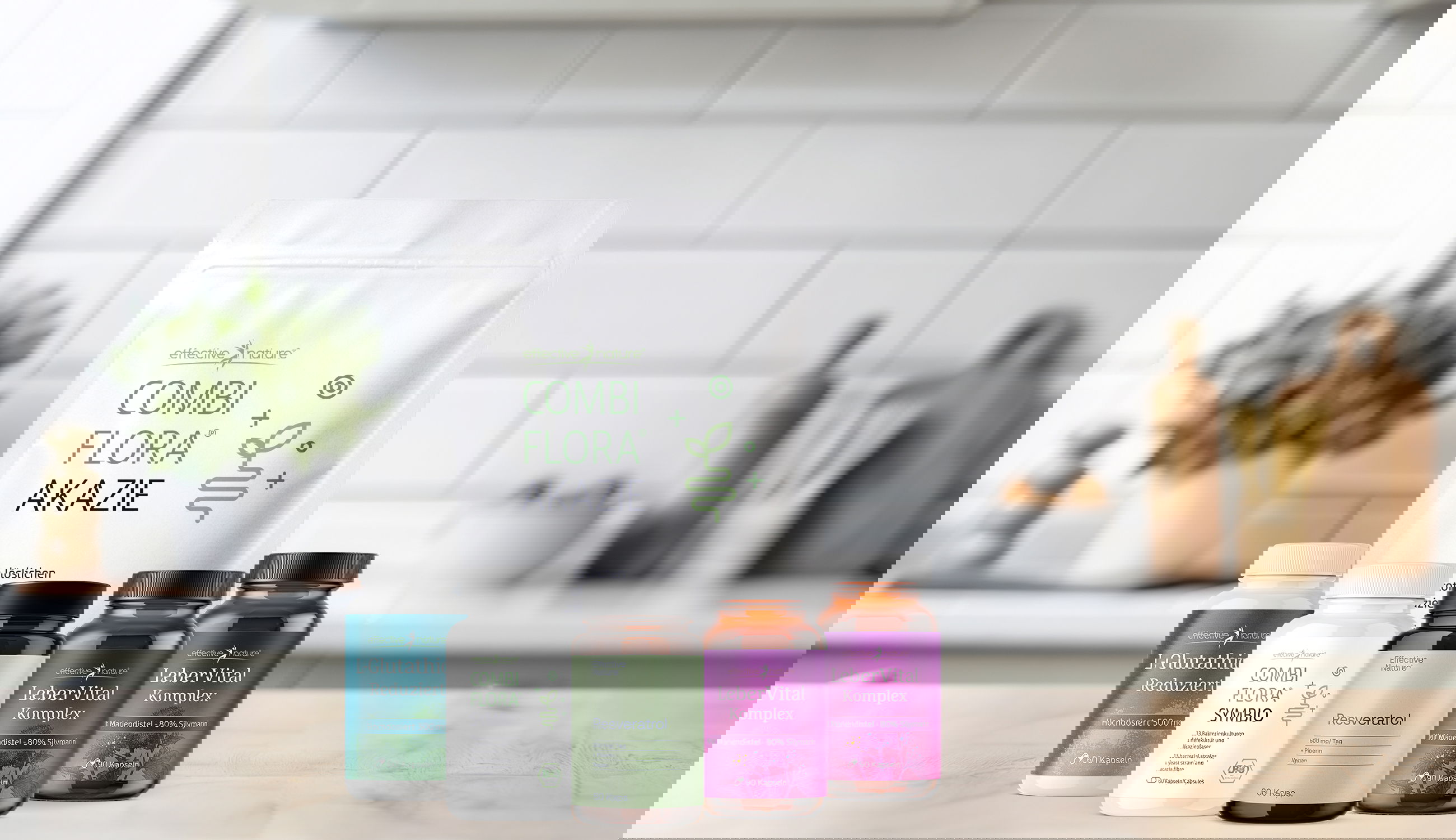 Die Produkte der Darm- und Leberkur auf einem Tisch Dam- und Leberkur